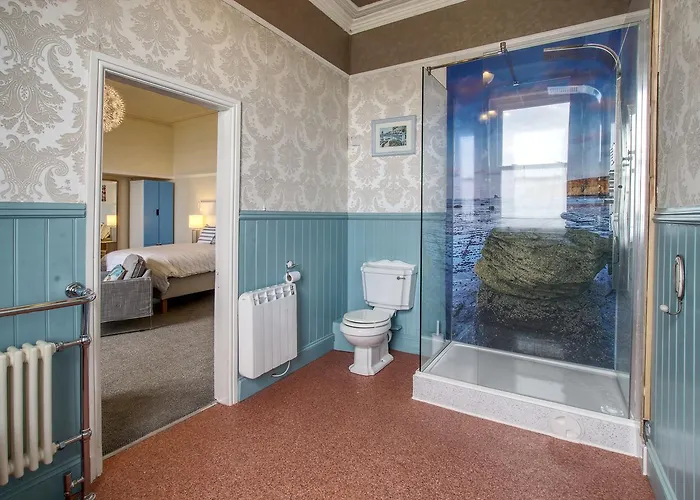 بيت ضيافة Sea Breeze ويتبي